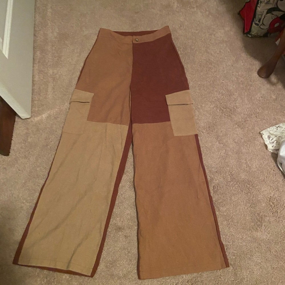 Cute oversized patch pocket pants for women size small